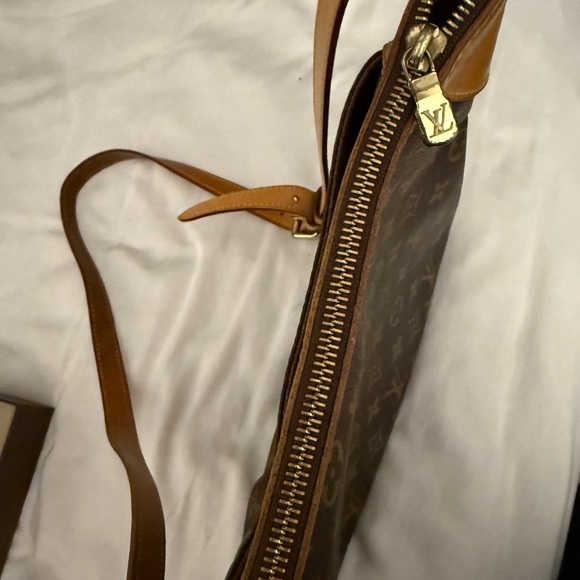 Louis Vuitton Authentic Odeon PM Brown Monogram Shoulder Bag - Picture 3 of 8